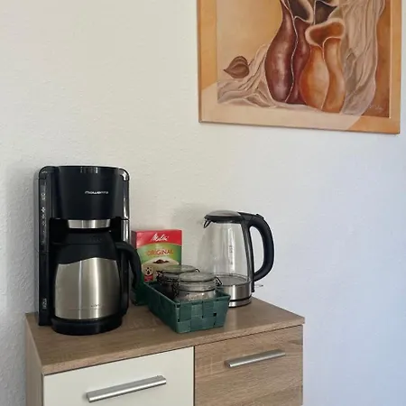 Gemuetliches Mansarden-apartment Mit 2 Schlafzimmern & Separater Kueche アパート *