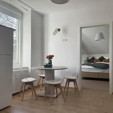 Apartment Gemuetliches Mansarden-apartment Mit 2 Schlafzimmern & Separater Kueche