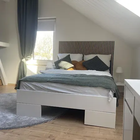 Gemuetliches Mansarden-apartment Mit 2 Schlafzimmern & Separater Kueche Apartment Herne