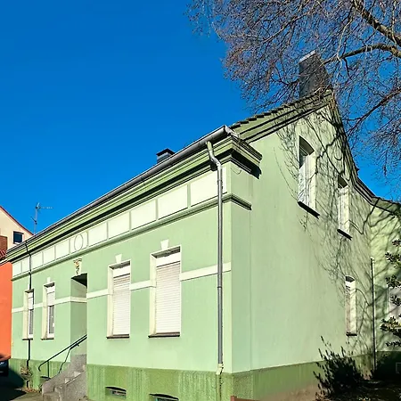 Gemuetliches Mansarden-apartment Mit 2 Schlafzimmern & Separater Kueche Herne