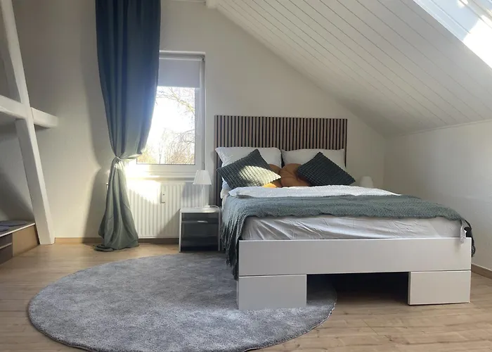 Gemuetliches Mansarden-apartment Mit 2 Schlafzimmern & Separater Kueche Herne