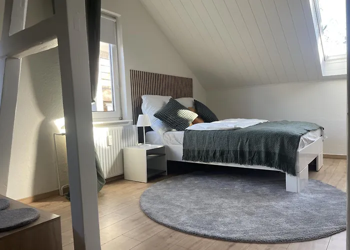 Apartment Gemütliches Mansarden-apartment Mit 2 Schlafzimmern&separater Küche